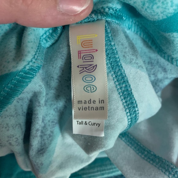 LulaRoe Teal Chevron Stripe Legging - Picture 2 of 2